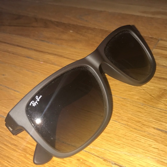 Ray Ban black sunglasses - Picture 3 of 5